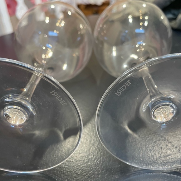 Riedel Crystal Pinot Nebbiolo Wine Grape Glasses Set of 2. - Picture 7 of 10